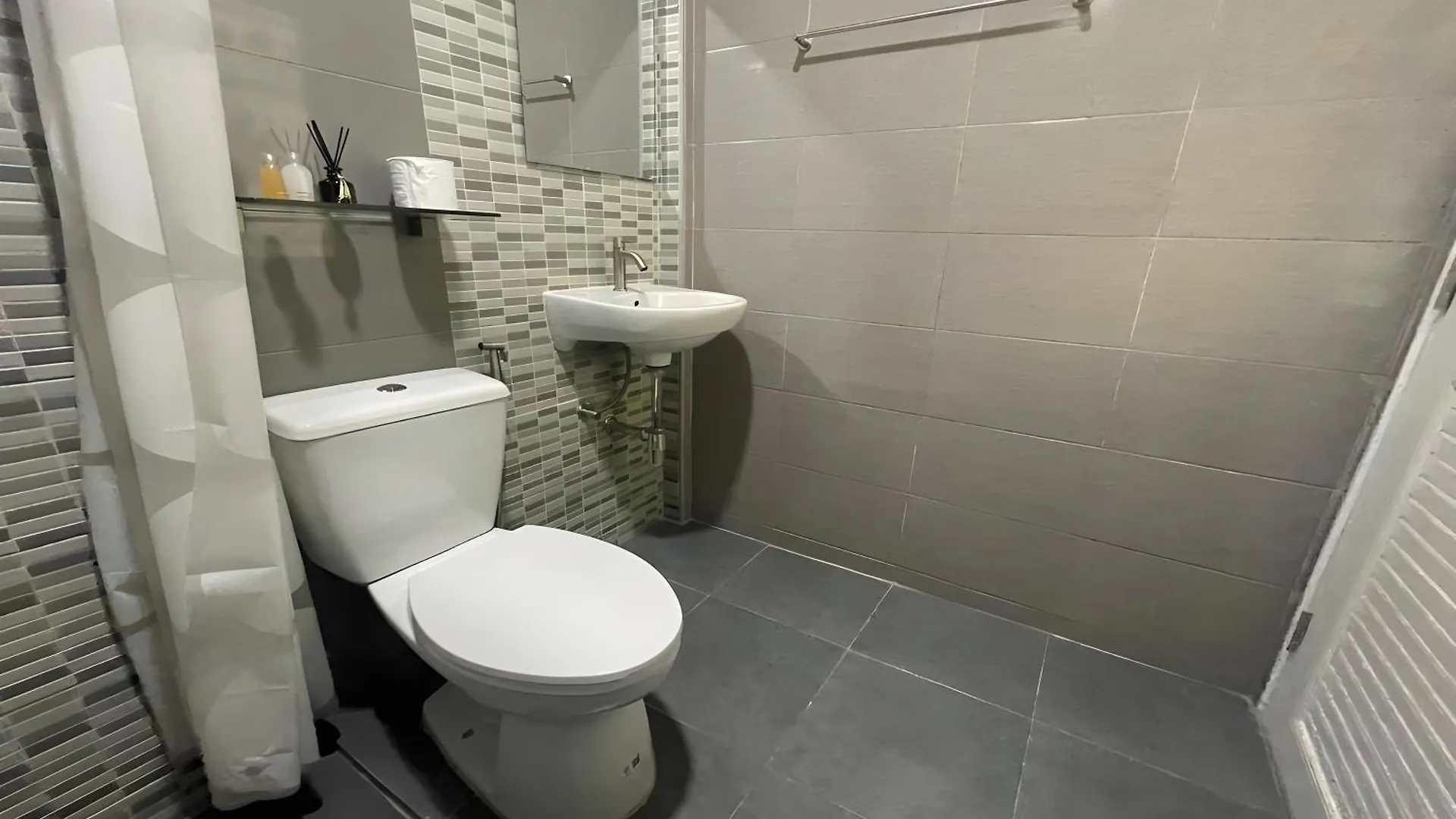 Davy Cottage Phuket Ban Riang Farm stay