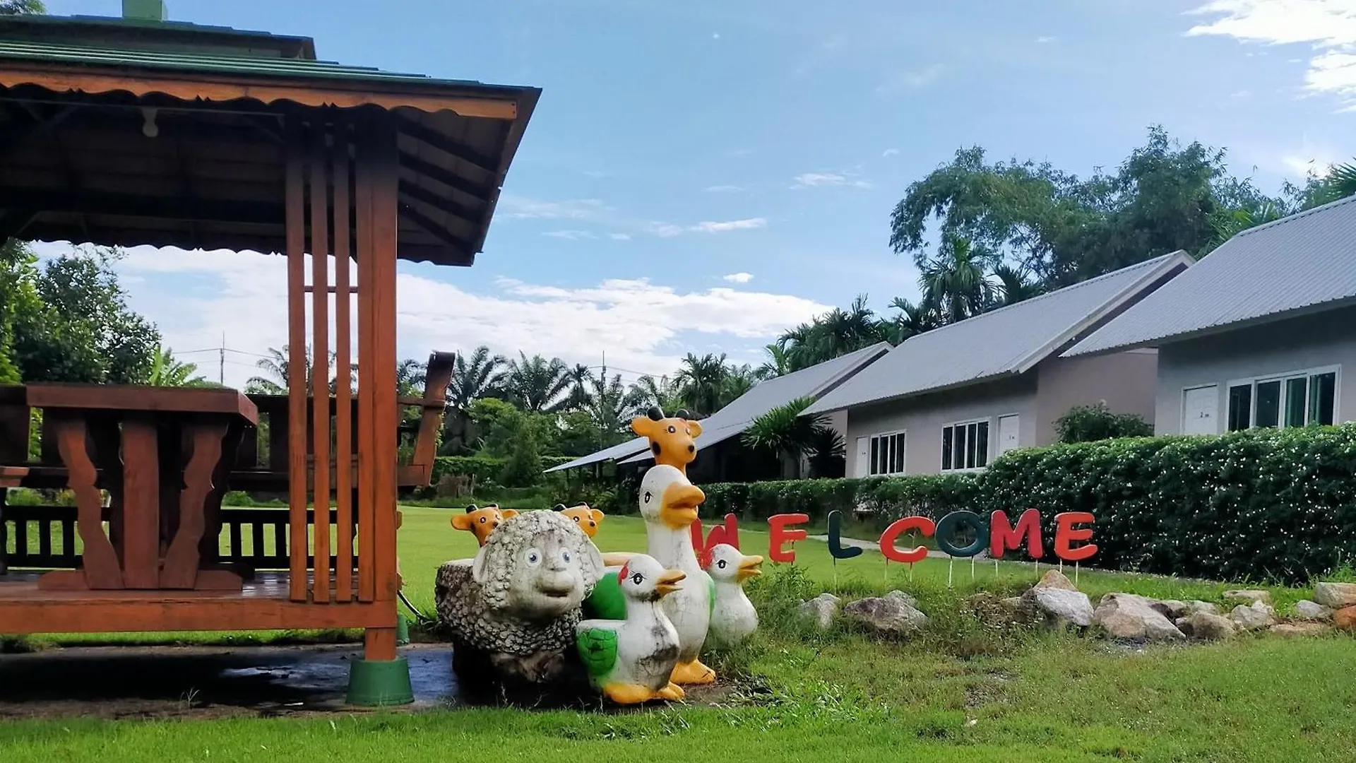 Davy Cottage Phuket Ban Riang 0*,  Thailand