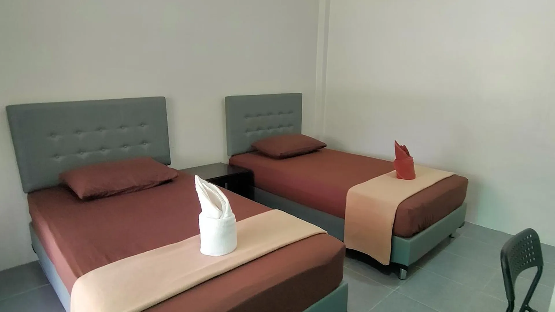 Davy Cottage Phuket Ban Riang 0*,  Thailand